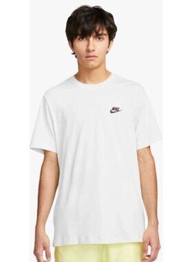 Nike Club T Shirt Men’s Medium White Futura Logo 100% Cotton Classic Tee
